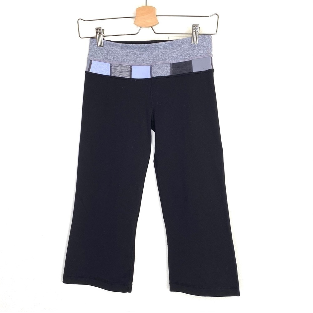 Lululemon Groove Crop Black Heathered Fossil